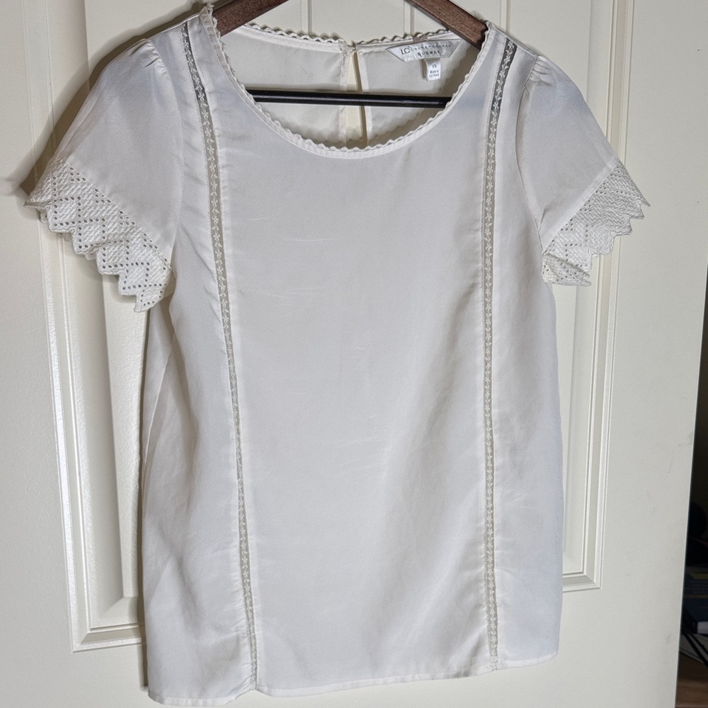 LC Lauren Conrad Runway Cream Lace Sleeve Blouse xs